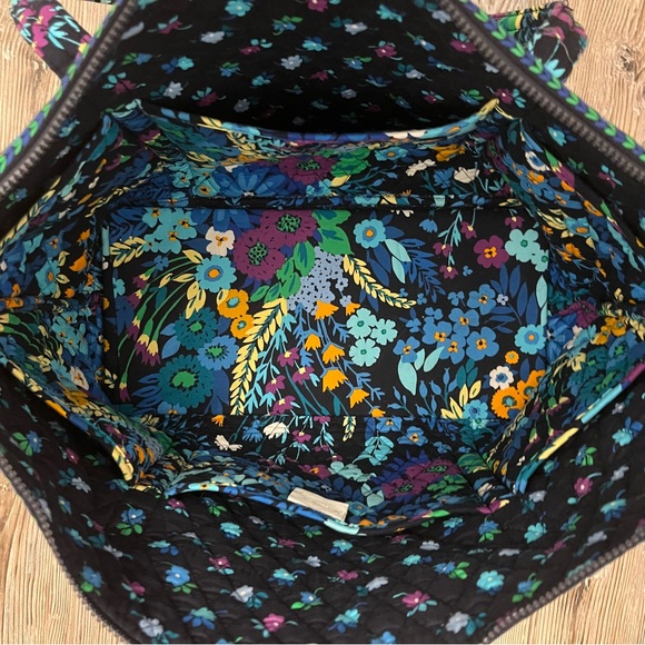 Vera Bradley Bags - Picture 14 of 16
